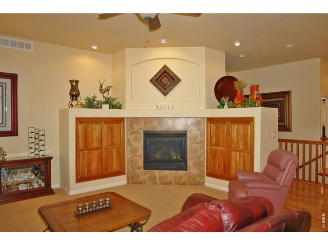 Beautiful entertainment center w/gas fireplace