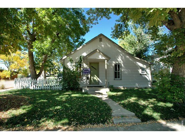 Louisville Real Estate - MLS # 696023, Townhouse / Condo real estate for Sale in Caledonia Place, MLS Listings # 696023