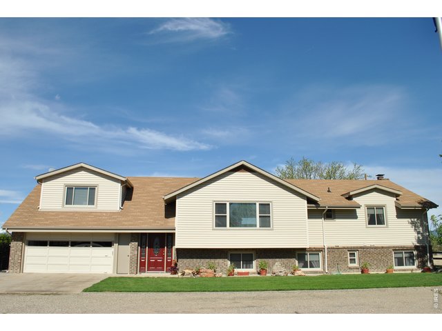 Single Family Home Real Estate for Sale at 9360 Yellowstone Rd in the city of Longmont by MLS #696641