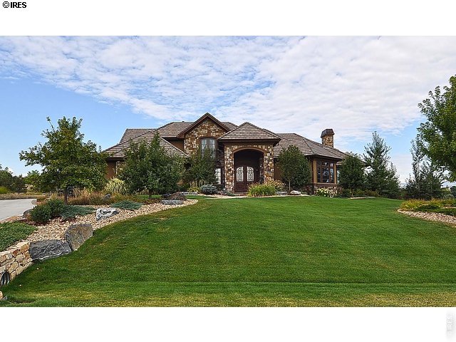 Single Family Home for Sale by 6745 Niwot Hills Dr in the Niwot, located in the neighborhood of Niwot Hills