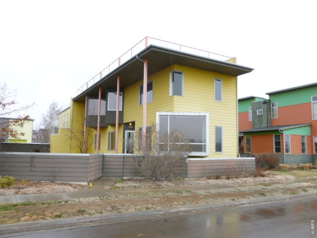 Single Family Home Real Estate for Sale located in the neighborhood of WALLACE ADDITION FLG 3, in the city of Longmont, CO